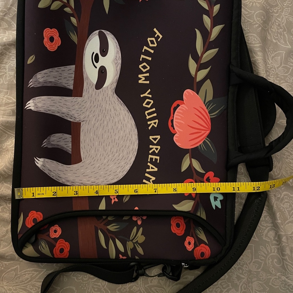 Laptop case with Sloth design - Picture 4 of 4